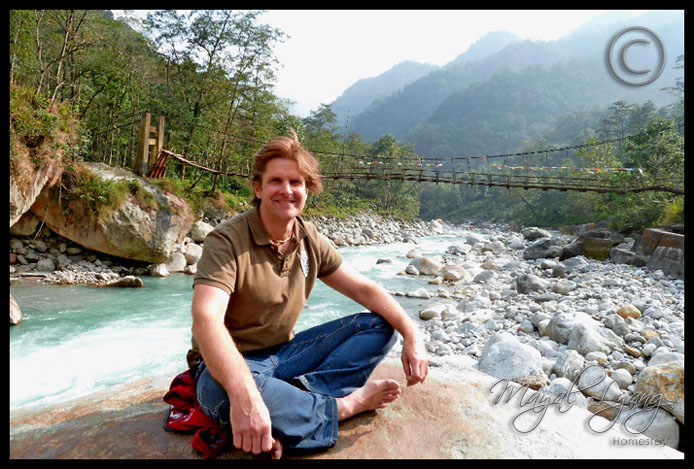 On the banks of Rongyung Chu